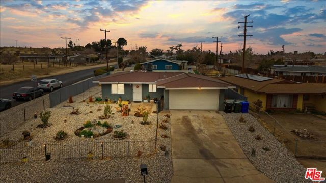 14312 Hesperia Road, Victorville CA: https://media.crmls.org/mediaz/f24b8e4b-53bf-4c69-b662-ebd3bf07c432.jpg
