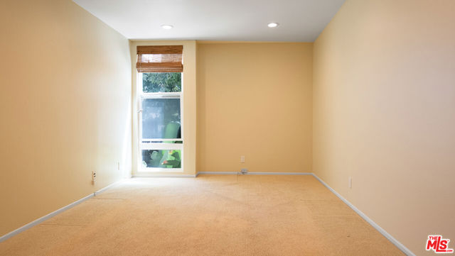 23901 Civic Center Way, Malibu CA: https://media.crmls.org/mediaz/f24bddca-840b-4ff1-aedf-a1c3f29f86e9.jpg