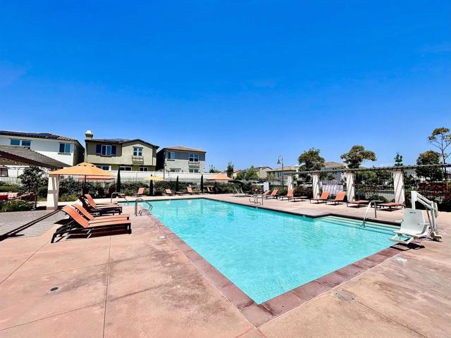 Detail Gallery Image 27 of 34 For 4203 Calle Del Vista, Oceanside,  CA 92057 - 4 Beds | 3 Baths