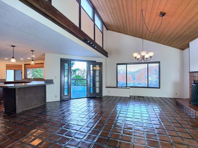 1077 VISTA MADERA LANE, El Cajon CA: https://media.crmls.org/mediaz/f24d8afd-8147-440c-a99b-2ec286dbb678.jpg