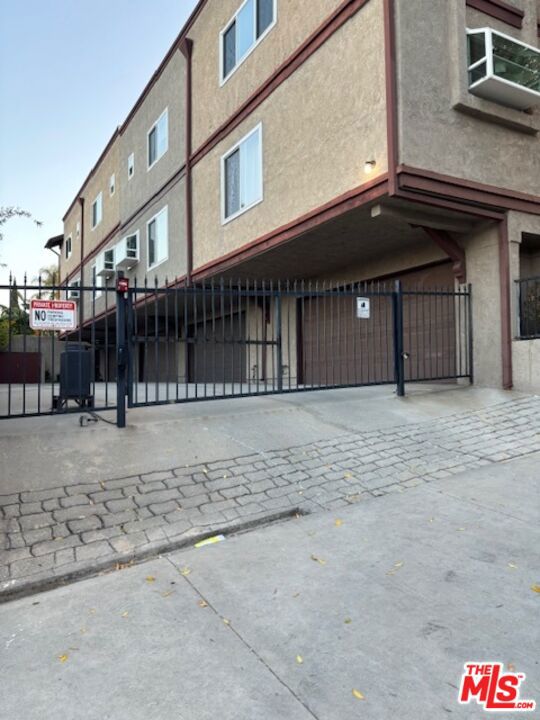 720 Waterloo Street #4