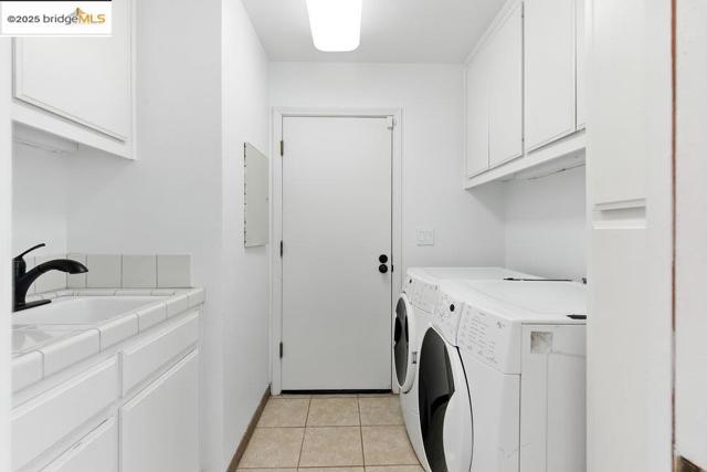 205 Dandelion Ln, San Ramon CA: https://media.crmls.org/mediaz/f24f156d-79e8-451a-b1a3-2d57d203fcde.jpg