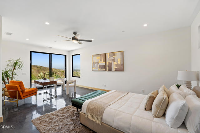5572 Rainier Street, Ventura CA: https://media.crmls.org/mediaz/f24ff1b5-8da2-40b9-b45e-1b7a039b2ca4.jpg