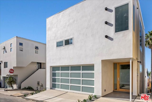 4113 Crest Drive, Manhattan Beach, California 90266, 3 Bedrooms Bedrooms, ,2 BathroomsBathrooms,Residential,For Sale,Crest,25494963