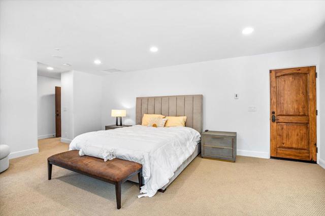 25926 Puerta Del Cajon, Monterey CA: https://media.crmls.org/mediaz/f250bbd6-c8f5-42d3-a716-504a45620dfc.jpg