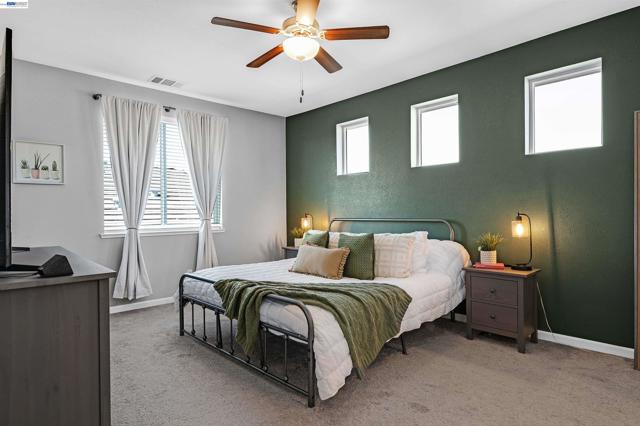 1589 Friendly St, Manteca CA: https://media.crmls.org/mediaz/f2521238-43dd-4f4d-ab92-d8b84f685df4.jpg