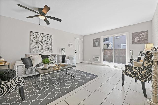 Detail Gallery Image 3 of 24 For 6666 Beadnell Way #9,  San Diego,  CA 92117 - 2 Beds | 2 Baths