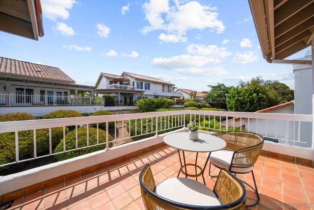 4946 Kalamis Way, Oceanside CA: https://media.crmls.org/mediaz/f252e27e-fadb-4f51-aee9-a30679f7a97d.jpg