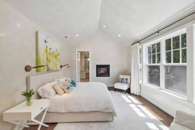 520 Berkeley Avenue, Menlo Park CA: https://media.crmls.org/mediaz/f252f31d-d180-41b3-b558-a6623d0dd9e3.jpg
