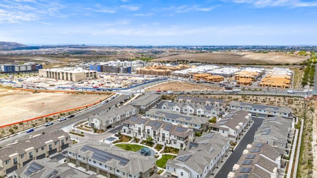 2199 Bluestone Circle, Chula Vista CA: https://media.crmls.org/mediaz/f2549d81-6f85-4a4d-b07b-a70875ced80e.jpg
