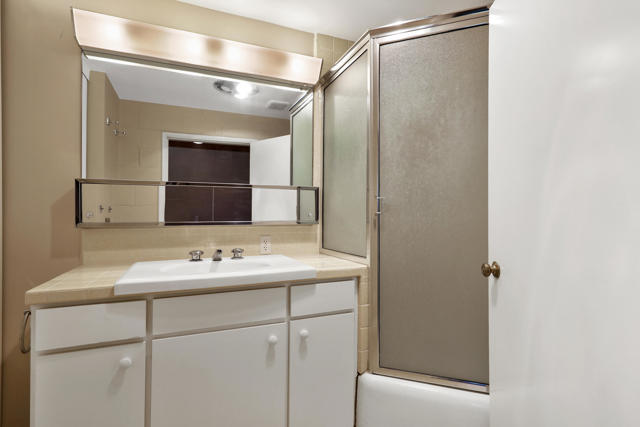 Image 34 of 47 For 67079 Ribbonwood Drive