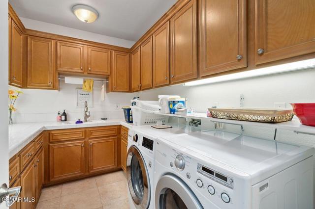 5492 Calarosa Ranch Road, Camarillo CA: https://media.crmls.org/mediaz/f2563108-5c54-498e-bd08-b49a78cf270f.jpg