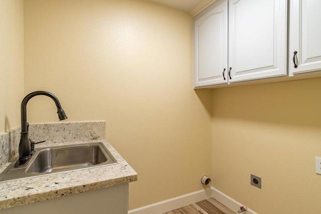 6020 Sherry Lee Lane, Salinas CA: https://media.crmls.org/mediaz/f2564b53-e2c2-477e-a33f-134f608b6bfc.jpg