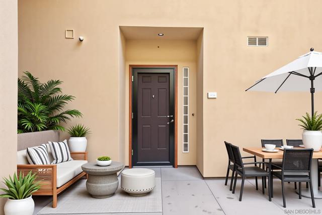 301 W G St, San Diego CA: https://media.crmls.org/mediaz/f2568516-e70d-4868-a875-7753aa9e0fa2.jpg
