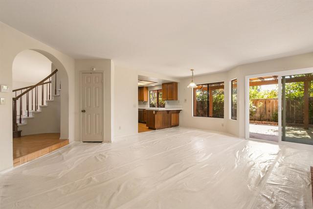 3970 Santa Nella Pl, San Diego CA: https://media.crmls.org/mediaz/f25849b2-7303-45f9-9cd3-841f20982280.jpg