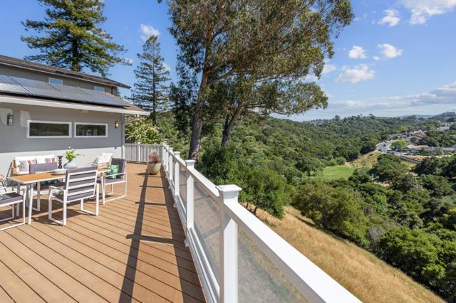 1243 Homewood Avenue, San Mateo CA: https://media.crmls.org/mediaz/f258e03e-e3d5-40cb-bfae-9a40a035f95f.jpg