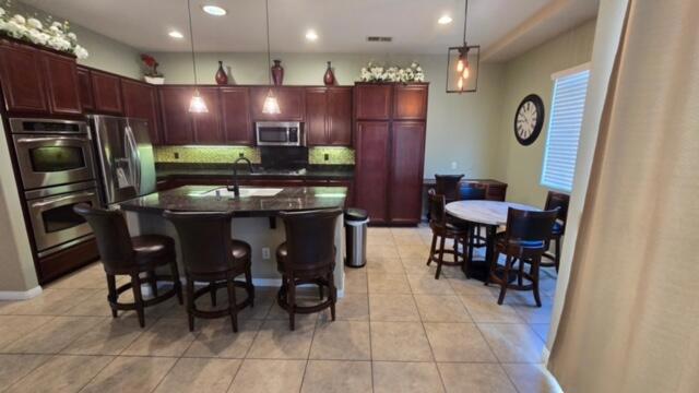 79902 Barcelona Drive, La Quinta CA: https://media.crmls.org/mediaz/f25904fb-2abf-43f1-9e76-a9624771594f.jpg