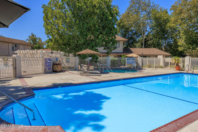 2864 Instone Court, Westlake Village CA: https://media.crmls.org/mediaz/f259386d-24f8-47a3-8994-e778d35556af.jpg