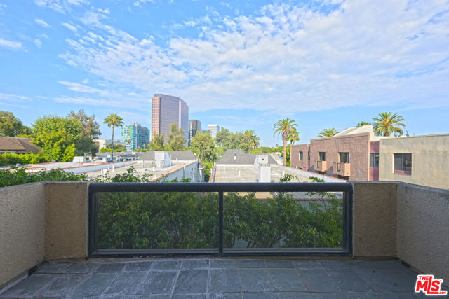 234 S Gale Drive, Beverly Hills CA: https://media.crmls.org/mediaz/f259b8d8-d8a7-4e5a-a9ed-e7d82259b98c.jpg