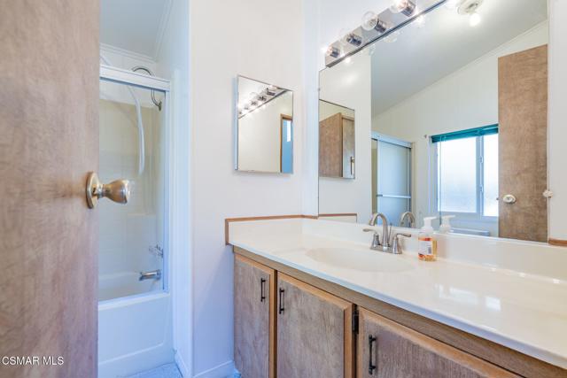 24425 Woolsey Canyon Road, Canoga Park CA: https://media.crmls.org/mediaz/f25bee20-c7c0-4bea-9e97-b1da0639e273.jpg