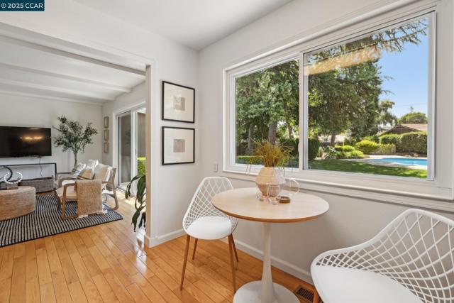Image 15 of 60 For 3044 Santa Maria Dr