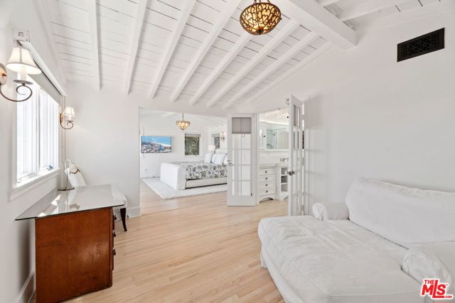 22416 Pacific Coast Highway, Malibu CA: https://media.crmls.org/mediaz/f25c6586-978b-4e44-af01-e5211f1d766b.jpg