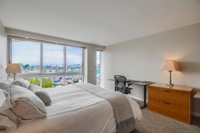 1750 Avenida Del Mundo, Coronado CA: https://media.crmls.org/mediaz/f25c9ea8-0a23-4ea0-a10e-521ffd829a30.jpg