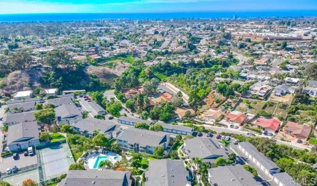 506 Canyon Drive, Oceanside CA: https://media.crmls.org/mediaz/f25caca9-93ee-4de5-be10-790c83a8ce34.jpg