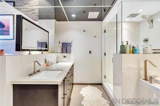 877 Island Ave, San Diego CA: https://media.crmls.org/mediaz/f25e4231-7f8f-417a-b190-e5b511aa4fe0.jpg