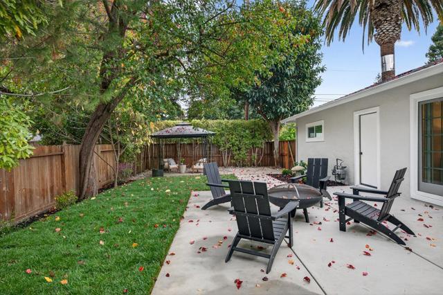 430 Gilbert Avenue, Menlo Park CA: https://media.crmls.org/mediaz/f25eec70-4e4c-45ef-82f8-03a6cb3a84fc.jpg
