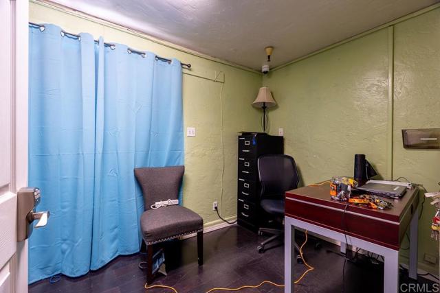 9780 Dunbar Ln Lane, El Cajon CA: https://media.crmls.org/mediaz/f25f74a0-2029-4626-bdae-096fe62085bf.jpg