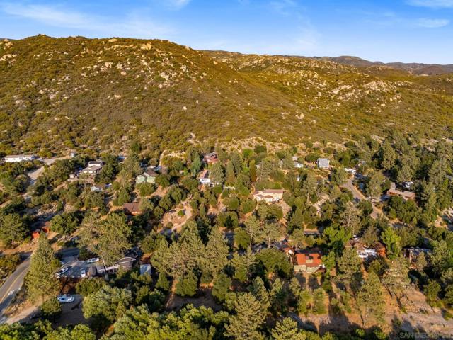 8648 Valley View Trail, Pine Valley CA: https://media.crmls.org/mediaz/f25fa2b7-48e6-40f3-b6aa-e7618a213cb2.jpg