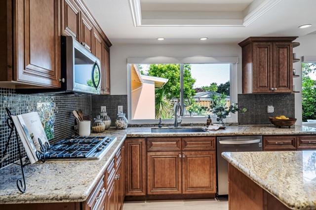 1536 Saint Helena Drive, Danville CA: https://media.crmls.org/mediaz/f260452b-fc2f-49e4-904e-9242f48406cf.jpg
