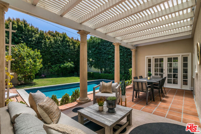 1622 N Orange Grove Avenue, Los Angeles CA: https://media.crmls.org/mediaz/f2606ac2-84b5-4f1f-8936-2e096aeefd74.jpg