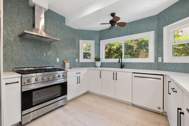 Image 11 of 48 For 43875 Milan Court