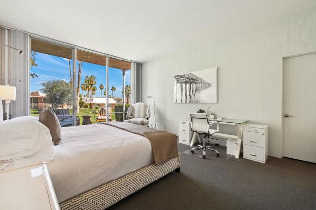 47360 Jadida Avenue, Palm Desert CA: https://media.crmls.org/mediaz/f26172b4-509d-4183-8251-92f13683e110.jpg