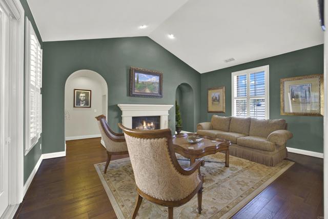11443 Stockwood Cove, San Diego CA: https://media.crmls.org/mediaz/f261cdfb-7184-4e9f-a269-747a016ba0b5.jpg