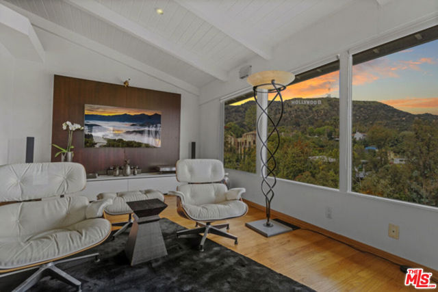 3162 Durand Drive, Los Angeles CA: https://media.crmls.org/mediaz/f261ee2d-48c7-4628-9764-bf49e15dd360.jpg