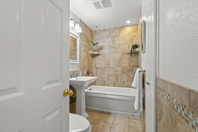 41235 Norman Court, Fremont CA: https://media.crmls.org/mediaz/f261f1e0-8f17-4809-9ec4-985539664ee3.jpg