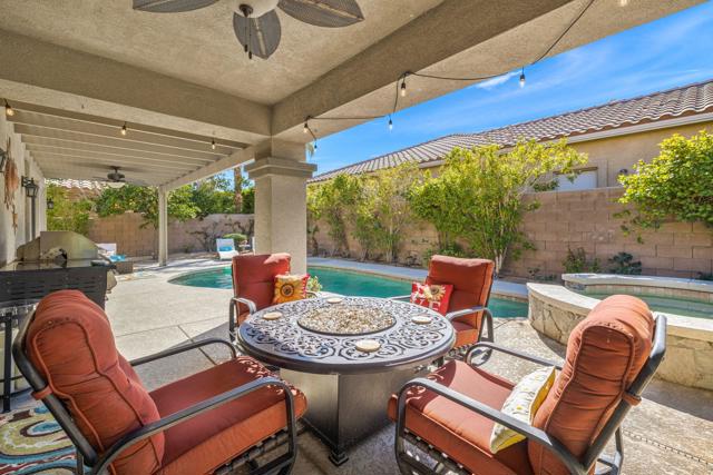 80055 Jasper Park Avenue, Indio CA: https://media.crmls.org/mediaz/f263029f-e72b-4fa4-99e0-70e5eeb008dc.jpg