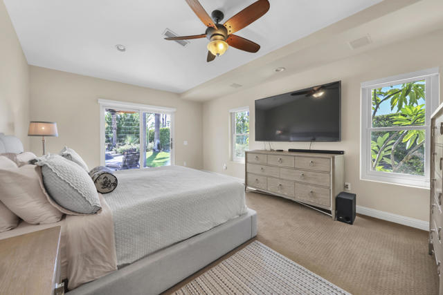 58 Sutton Place E, Palm Desert, CA 92211