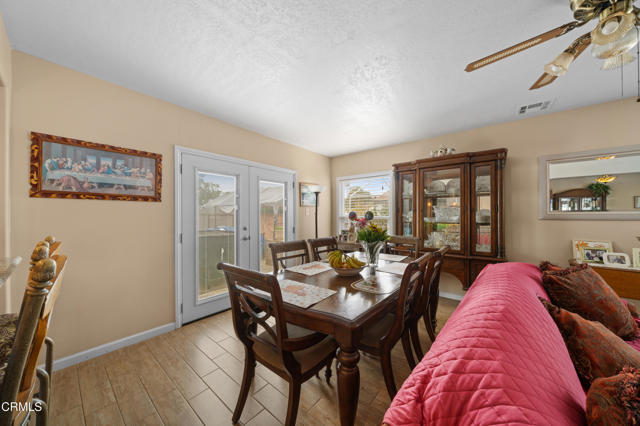 Detail Gallery Image 10 of 27 For 2304 San Marino Dr, Bakersfield,  CA 93309 - 3 Beds | 2/1 Baths