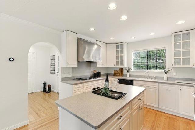 3642 Mcnulty Way, Redwood City CA: https://media.crmls.org/mediaz/f2639ab1-3127-4415-a99e-8e9d83967c5b.jpg