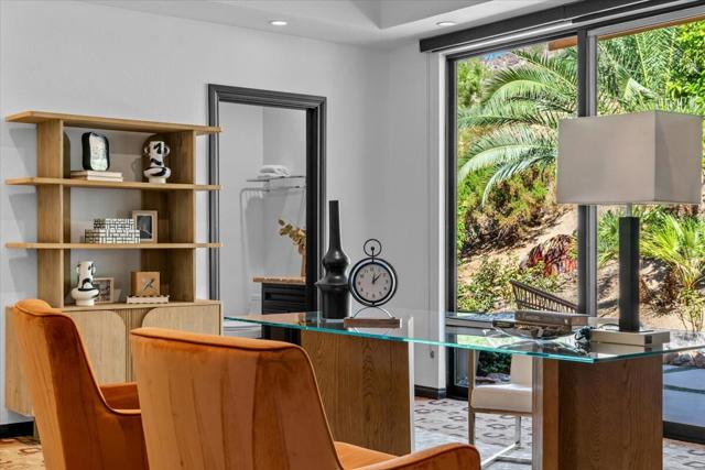 1695 Dunham Road, Palm Springs CA: https://media.crmls.org/mediaz/f263d914-34bb-4b2e-be99-a0caffdd671f.jpg