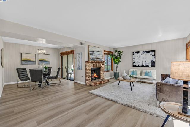 1014 Ironwood Rd, Alameda CA: https://media.crmls.org/mediaz/f264c260-101e-4442-8fcf-c02fc064f542.jpg