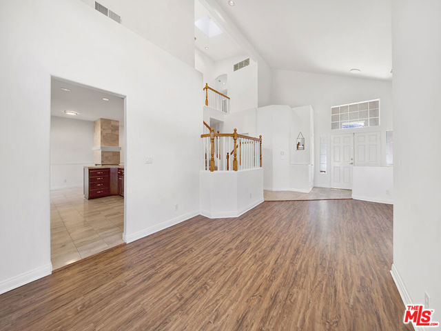 4713 Rhapsody Drive photo 6