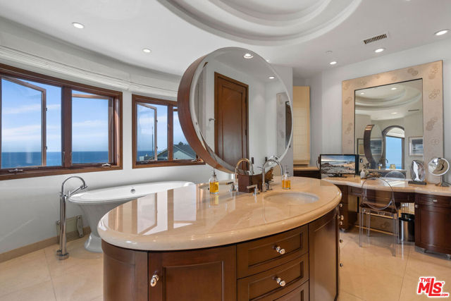 Drew Fenton | 31554 Victoria Point Road Malibu CA | MLS: 7245119