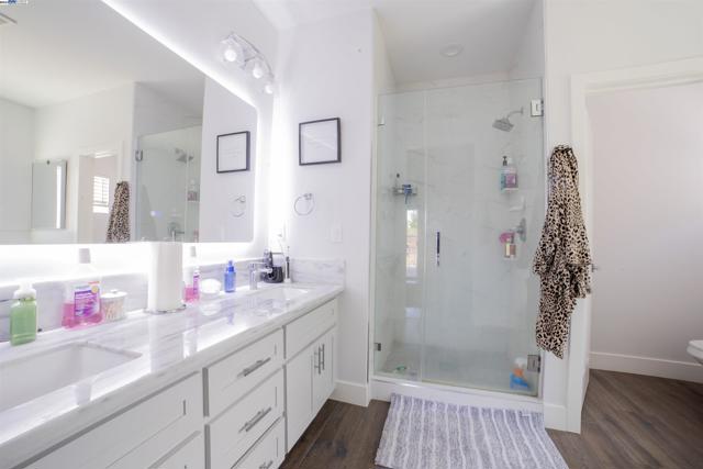 Image 19 of 32 For 516 Todhunter Ave