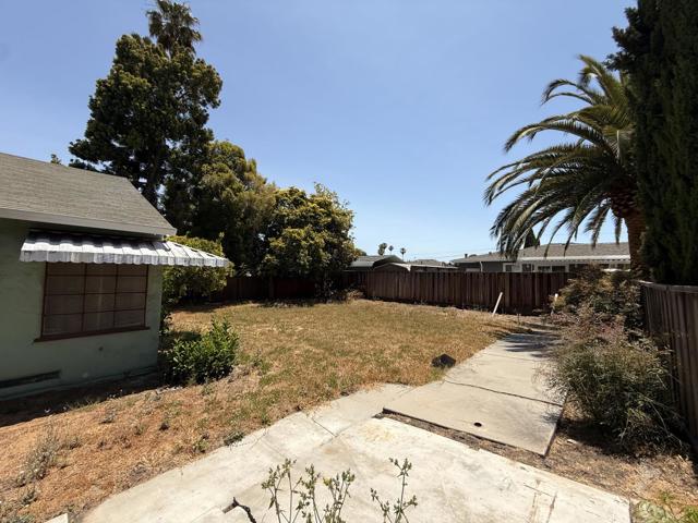 3032 El Sobrante Street, Santa Clara CA: https://media.crmls.org/mediaz/f267bcb5-aa46-4dbd-b5e3-707ca835b96c.jpg