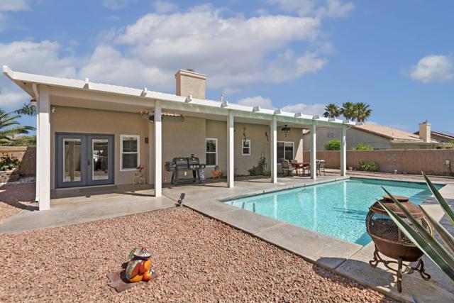 69547 Northhampton Avenue, Cathedral City CA: https://media.crmls.org/mediaz/f26838b6-15c0-4beb-8cbb-af41584eedf3.jpg